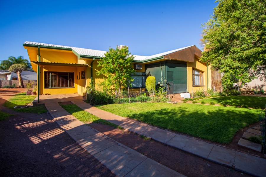4 Bedroom Property for Sale in Die Rand Northern Cape